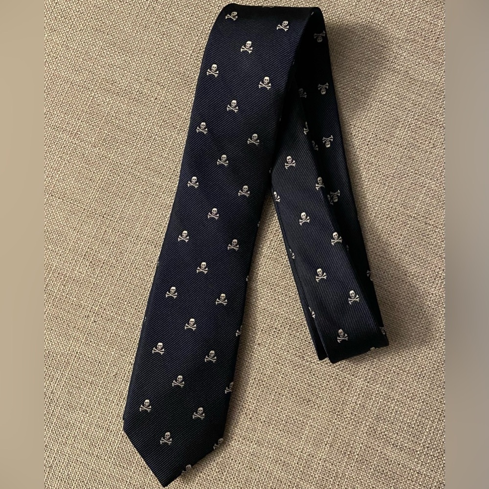 Banana Republic Skull Design Tie Dark Blue Silk Halloween